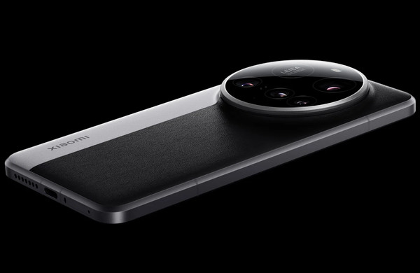 Изображение товара Смартфон Xiaomi 15 Ultra 16GB/512GB (Silver Chrome)