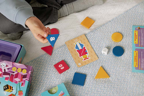 Изображение товара Настольная игра Cosmodrome Games Фигурляндия Делюкс / 52437