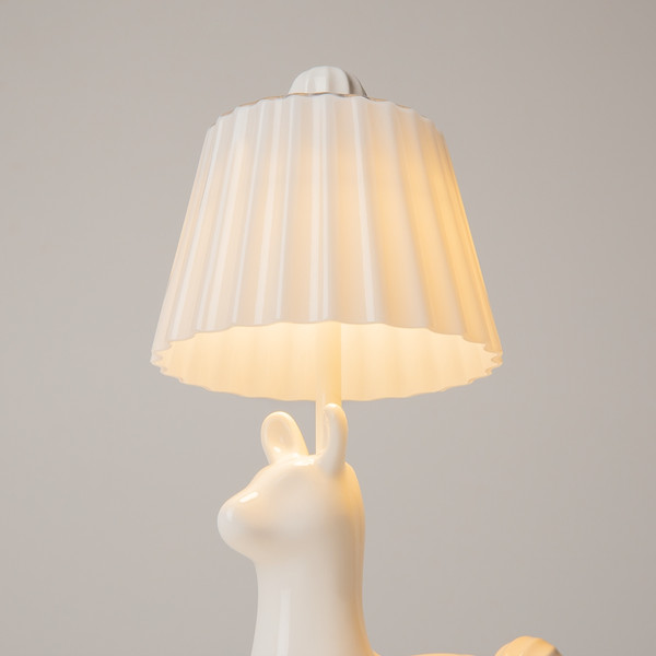 Изображение товара Прикроватная лампа Maytoni Senor Alpaca MOD377TL-L5W3K