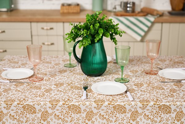 Изображение товара Скатерть Stolima Декор-шанс 5008 Золотое шитье (130x130)