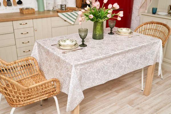 Изображение товара Скатерть Stolima Декор-шанс 5009 Серебряное шитье (160x130)
