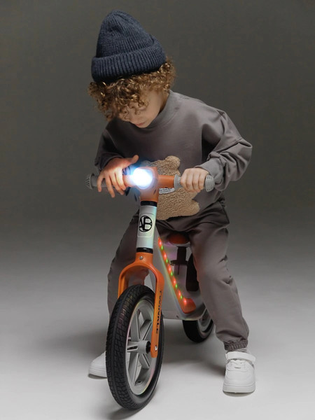 Изображение товара Беговел Amarobaby Twinkle / AB24-34TWIN/0912 (черный/коричневый)