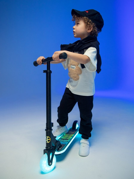 Изображение товара Самокат детский Amarobaby Bloom / AB24-27BLO/09 (черный)