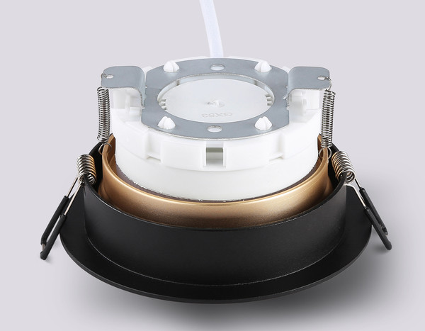 Изображение товара Точечный светильник Ambrella TN52334 SBK/SGD (черный песок/золото песок)