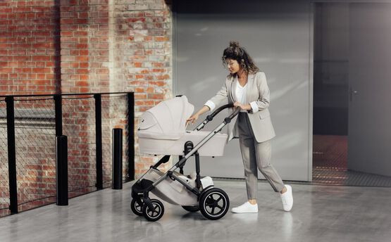 Изображение товара Детская универсальная коляска Britax Romer Smile 5Z LUX 2в1 / SM37988 (Warm Caramel)