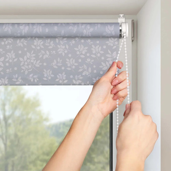 Изображение товара Рулонная штора Franc Gardiner Print Черника 95x160 / 9403217826 (голубой)