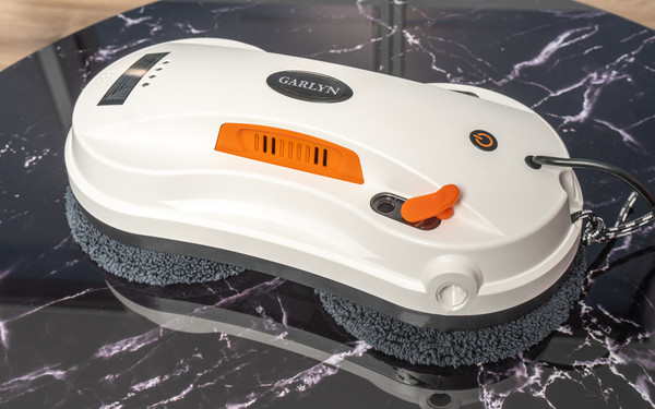 Изображение товара Робот-мойщик окон Garlyn Spraybot