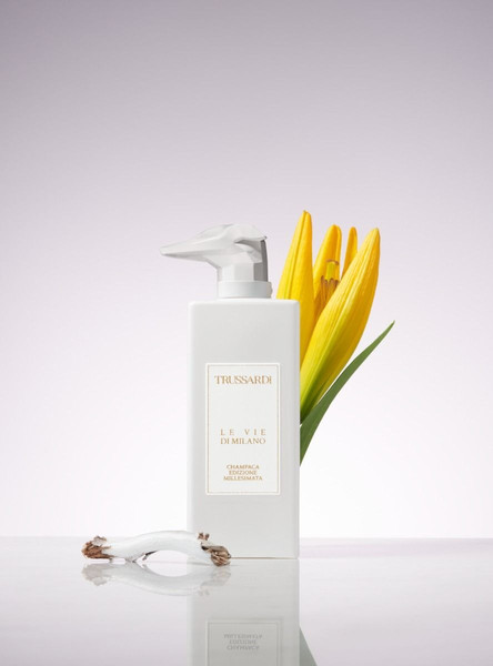 Изображение товара Парфюмерная вода Trussardi Le Vie di Milano Champaca Edizione Millesimata (100мл)
