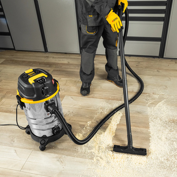 Изображение товара Профессиональный пылесос Denzel Строительный RVC30 / 28203