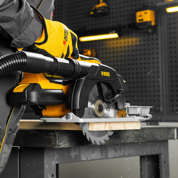 Изображение товара Профессиональный пылесос Denzel Строительный RVC30 / 28203