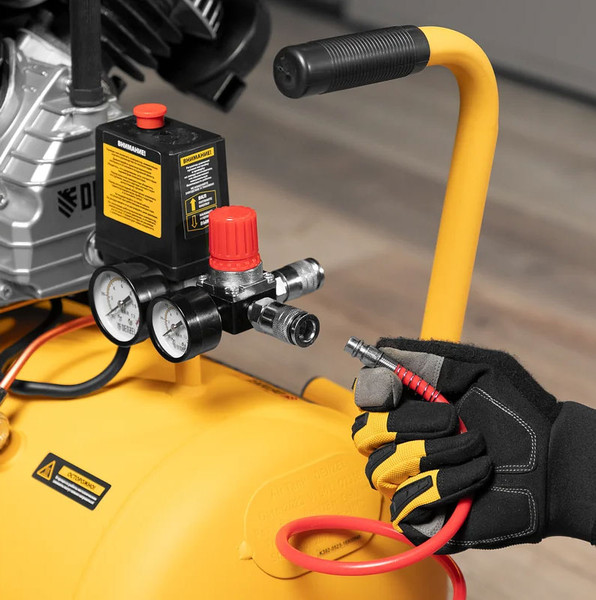 Изображение товара Воздушный компрессор Denzel DCV1800/50 / 58168