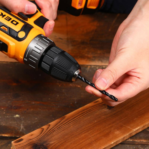 Изображение товара Аккумуляторная дрель-шуруповерт Deko Banger 20V ONE+ / 083-1109