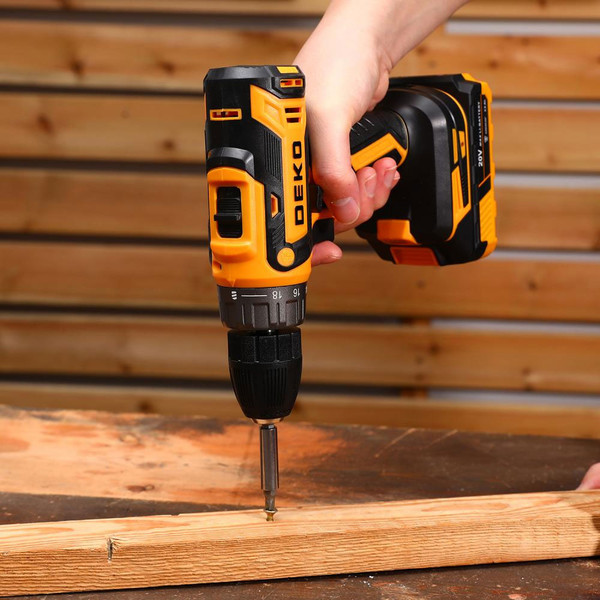 Изображение товара Аккумуляторная дрель-шуруповерт Deko Banger 20V ONE+ / 083-1109