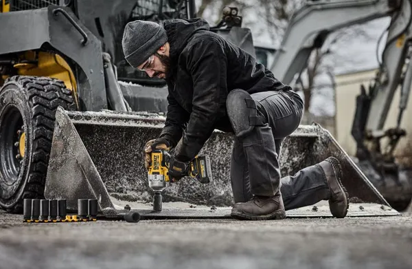 Изображение товара Профессиональный гайковерт DeWalt DCF961H2T