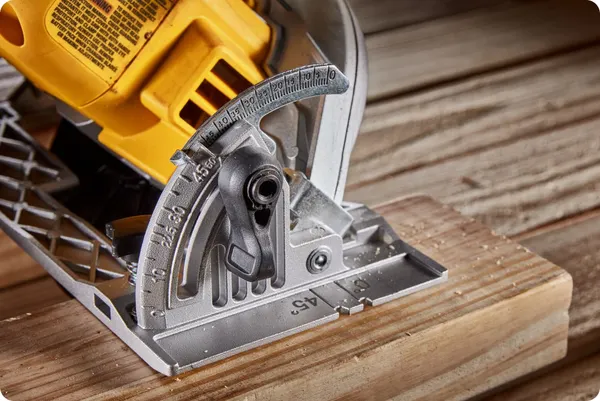 Изображение товара Профессиональная дисковая пила DeWalt DCS512P2