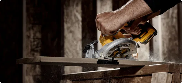 Изображение товара Профессиональная дисковая пила DeWalt DCS512P2