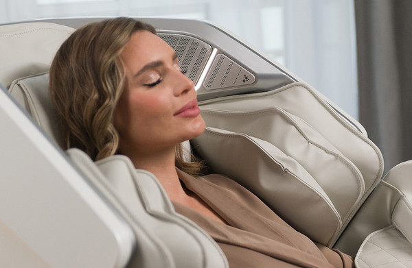 Изображение товара Массажное кресло Orlauf Wellness Angel 17927 (белый)