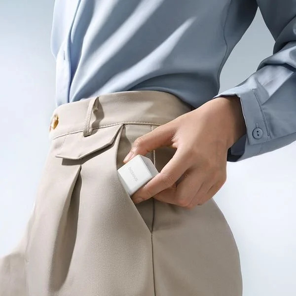 Изображение товара Адаптер питания сетевой Baseus Palm 30W EU / P10111605213-00 (белый)