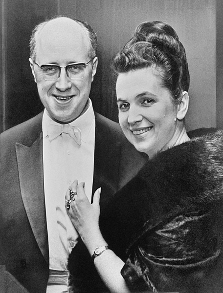 Изображение товара Книга АСТ Галина Вишневская и Мстислав Ростропович, твердая обложка (Верник Вадим)