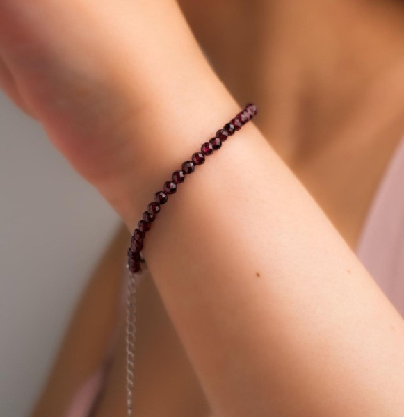 Изображение товара Браслет Wolves Гранат 5914