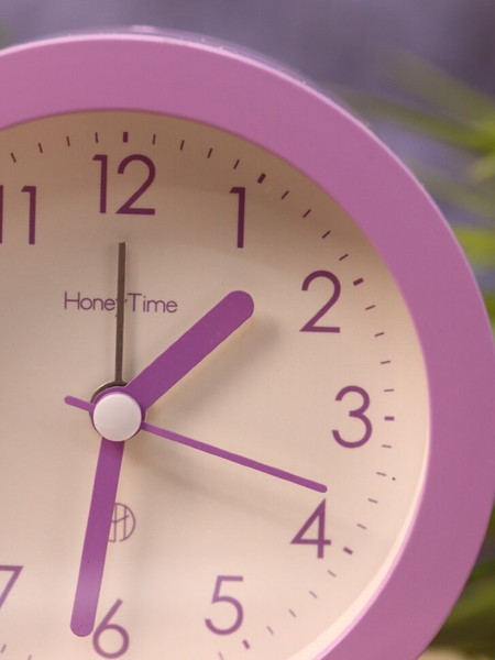 Изображение товара Настольные часы ILikeGift Style / 8392-XD-01 (фиолетовый)