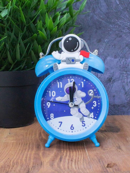 Изображение товара Настольные часы ILikeGift Astronaut on the moon / 2108-28-02 (синий)