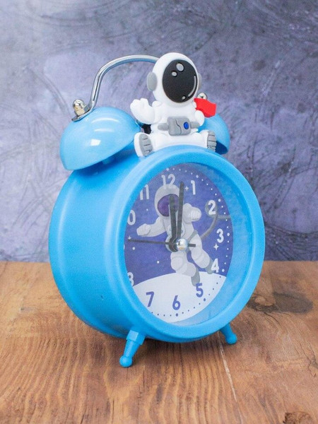 Изображение товара Настольные часы ILikeGift Astronaut on the moon / 2108-28-02 (синий)