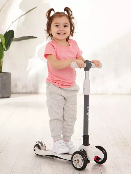 Изображение товара Самокат детский MOWbaby Oliver MC030 (Cream)