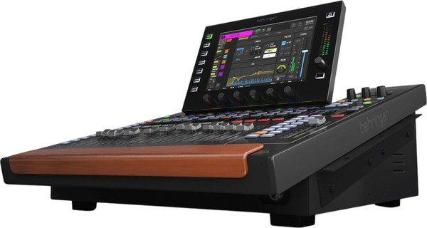 Изображение товара Микшерный пульт Behringer Wing Compact