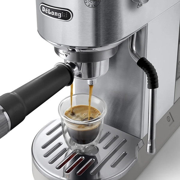 Изображение товара Кофеварка эспрессо DeLonghi EC890.M