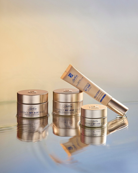 Изображение товара Крем для лица BioNike Defence My Age Gold Tinted Perfecting Cream SPF 15 (40мл)