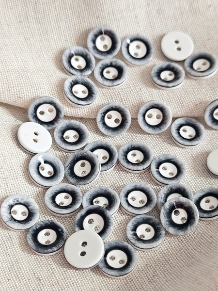 Изображение товара Набор пуговиц Sentex P-A1008 11.5/2 (12шт, белый-графит)