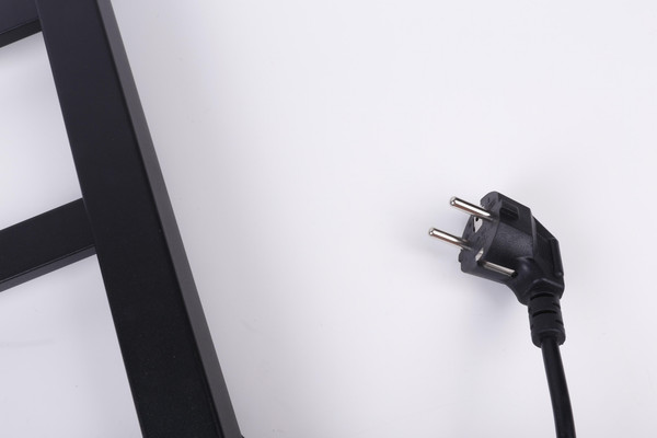 Изображение товара Полотенцесушитель электрический Saniteco LD0103 (50x80, черный)