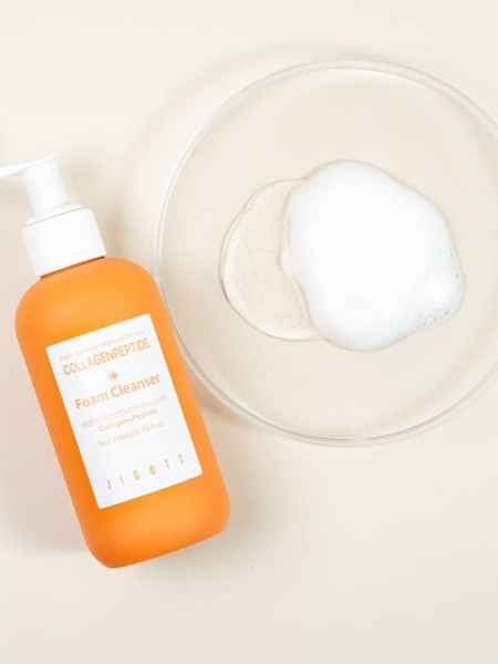 Изображение товара Пенка для умывания Jigott Collagen + Peptide Foam Cleanser (200мл)