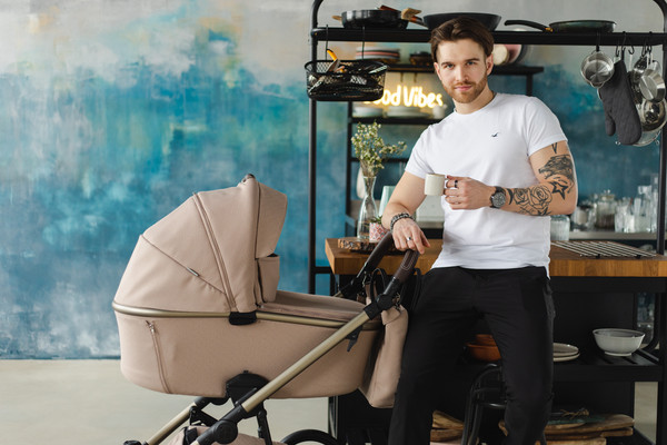 Изображение товара Детская универсальная коляска Bebetto Loren Sand 2в1 (Sand 01, светло-бежевая кожа)