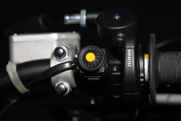 Изображение товара Мотоцикл BSE EX 17/14 Max13 / B0EXYG040ERW3 (белый/красный)