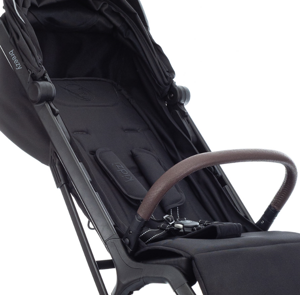 Изображение товара Детская прогулочная коляска Kidzi Breezy WG / KDZT602B (черный)