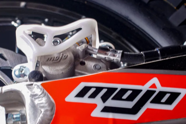 Изображение товара Мотоцикл BSE T7 Flash ZS174-5А / B0T7NE015HRH2