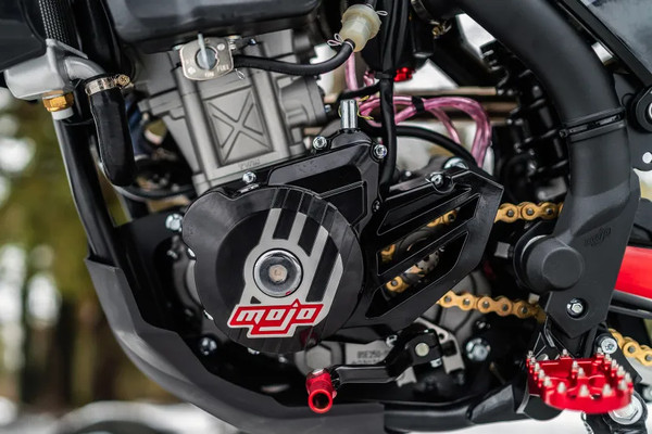 Изображение товара Мотоцикл BSE T8 Red Storm / B0T8KF025HRH2