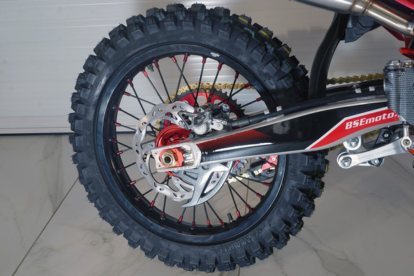 Изображение товара Мотоцикл BSE T9 Red Arrow TYX300SR / B0T9YD015HRR1