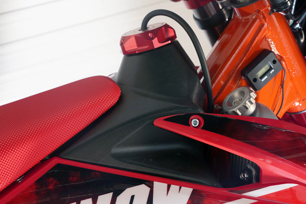 Изображение товара Мотоцикл BSE T9 Red Arrow TYX300SR / B0T9YD015HRR1