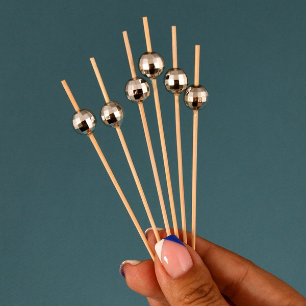 Изображение товара Набор шпажек для канапе Мультидом Диско-шар BJ80-602 (24шт, серебристый)