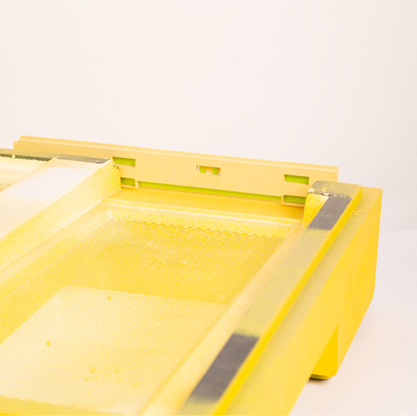 Изображение товара Дно для улья Lyson Для 12-рамочного улья 590x520 / W10029 (желтый)