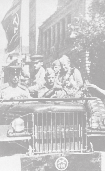 Изображение товара Книга АСТ Кто все-таки освободил Европу от нацизма? Твердая обложка (Сульдин Андрей)