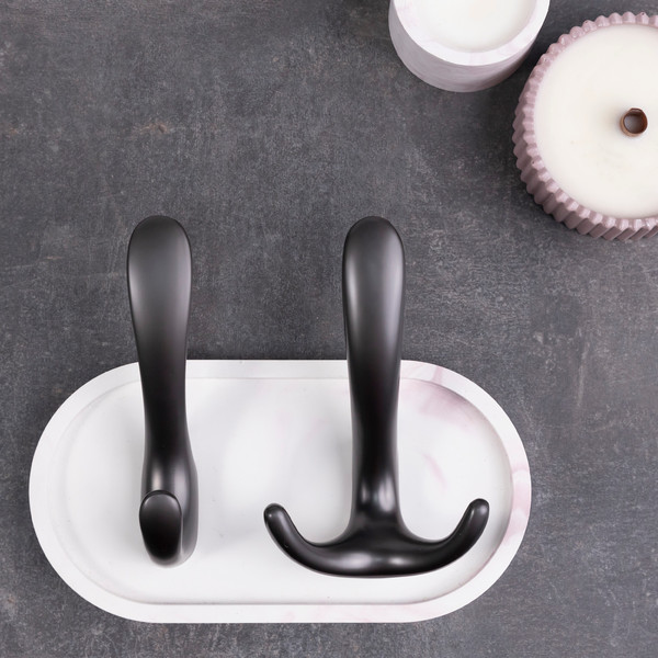 Изображение товара Крючок для одежды AKS Roma двухрожковый (черный матовый)