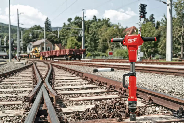 Изображение товара Аккумуляторный гайковерт Milwaukee M18 FHIWF1R-0C (4933493140)