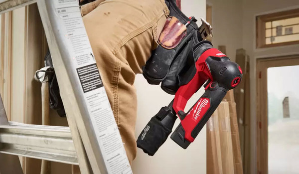 Изображение товара Эксцентриковая шлифовальная машина Milwaukee M12 FSDR75-202B (4933498233)