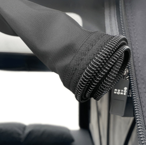 Изображение товара Палатка на крышу автомобиля Autohome Overcamp Medium / OGY/02 (карбон)