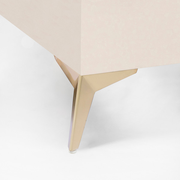 Изображение товара Опора мебельная AKS Helly h130 угловая (брашированное золото)