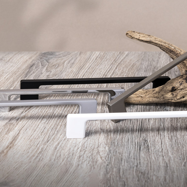 Изображение товара Ручка для мебели AKS AK705 160 (белый матовый)